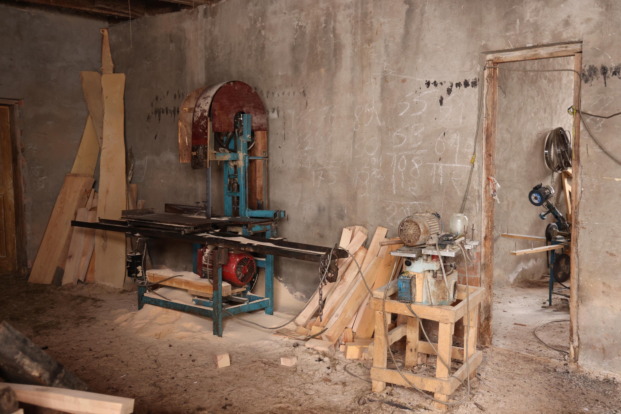 Unregistered sawmill in Tkibuli